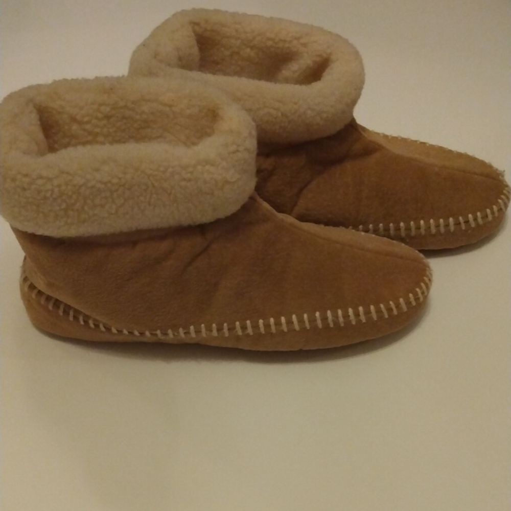 Dearfoam Moccasin Style Women's Slippers